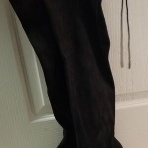 Pointed toe over the knee boots